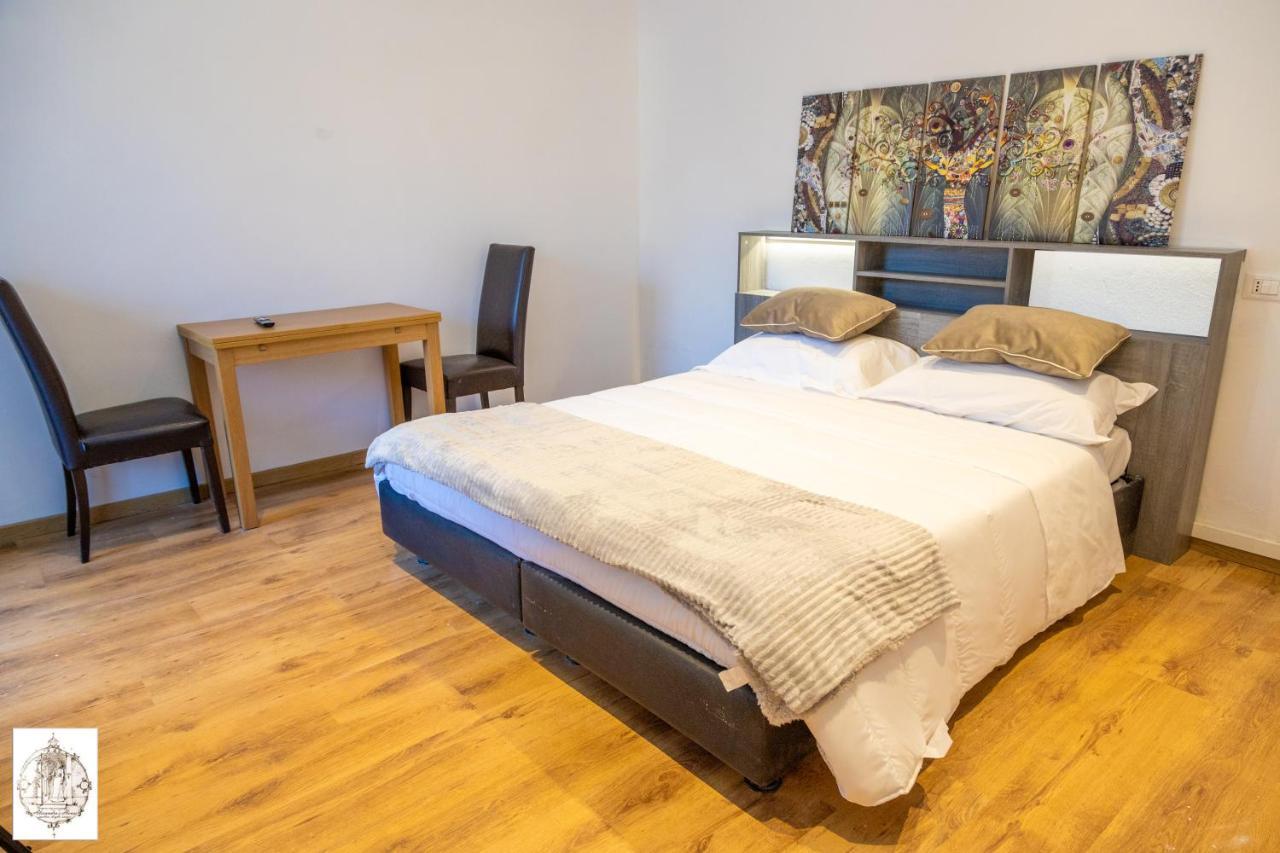 Alexandra'S House Apartment เวโรนา ภายนอก รูปภาพ