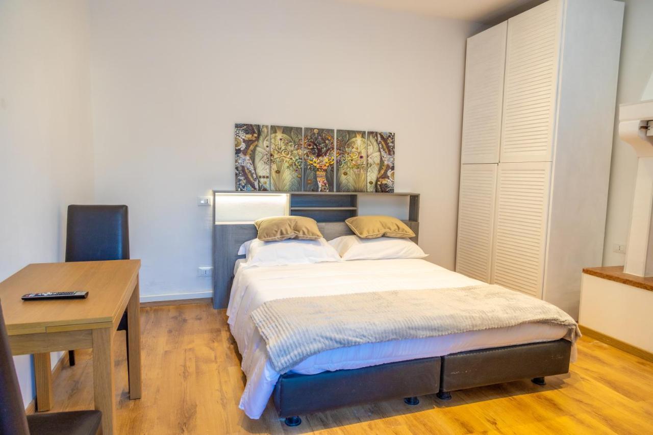 Alexandra'S House Apartment เวโรนา ภายนอก รูปภาพ