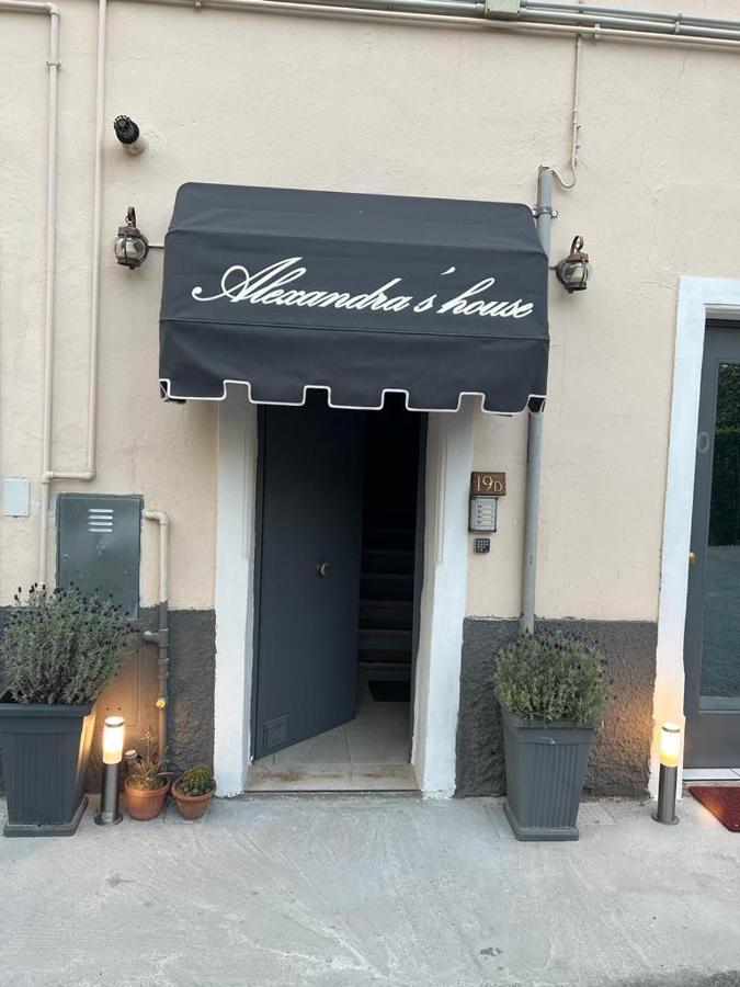 Alexandra'S House Apartment เวโรนา ภายนอก รูปภาพ