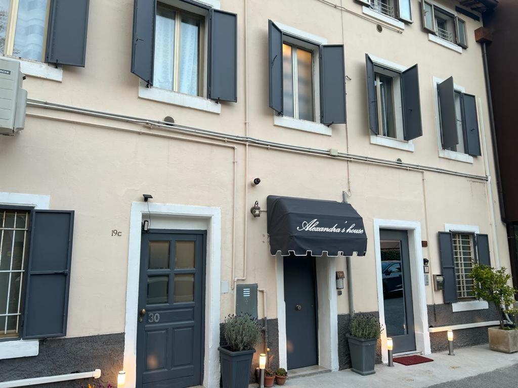 Alexandra'S House Apartment เวโรนา ภายนอก รูปภาพ